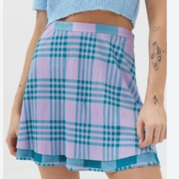 Urban Outfitters Plaid Flare Mini Skirt Medium - Picture 1 of 8